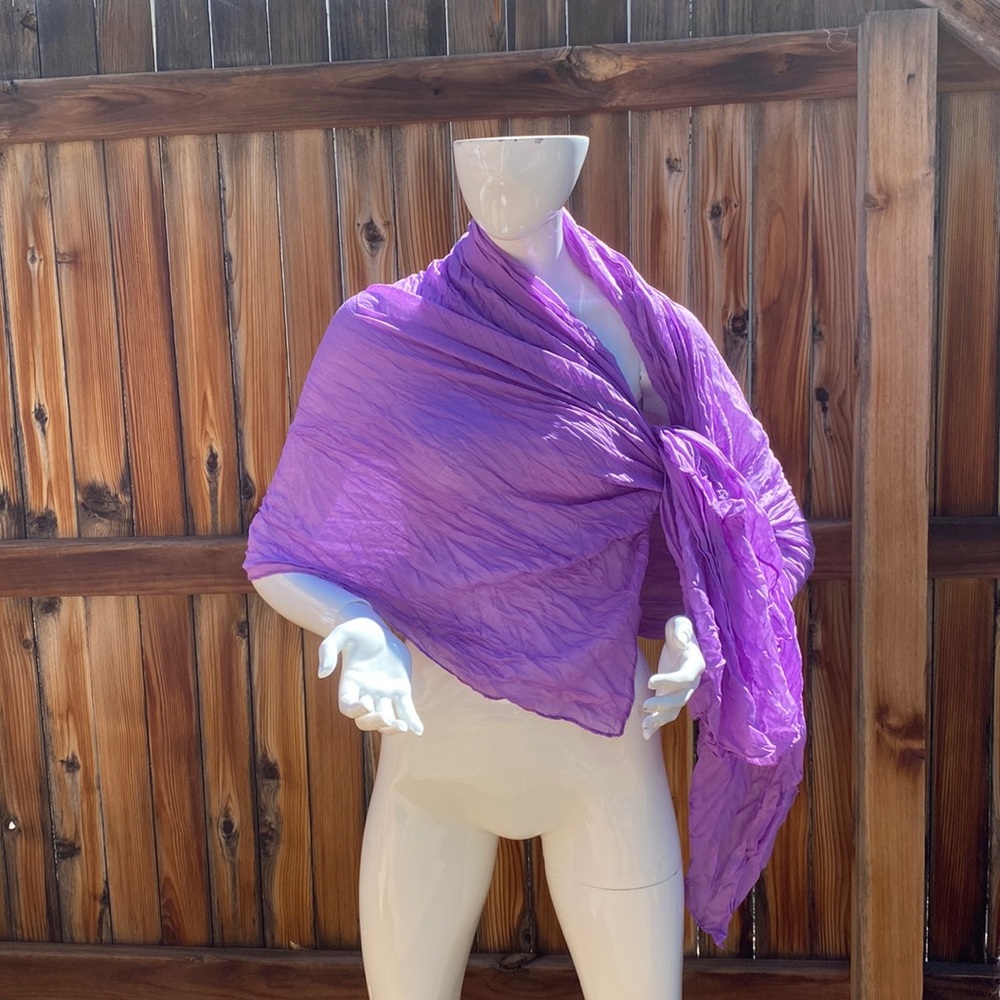 Small, Laurena pareo.